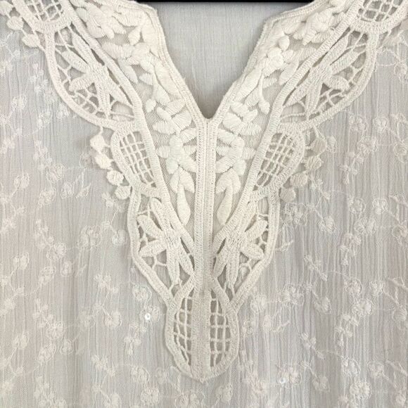 Chicos Shiloh Summer Embroidered Sequin 3/4 Sleeve Relaxed Fit Blouse Size 2 - Picture 3 of 11